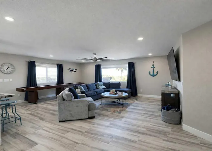 Villa 18x60 Boat Pad Game Room-lake View Villa-hot Tub *